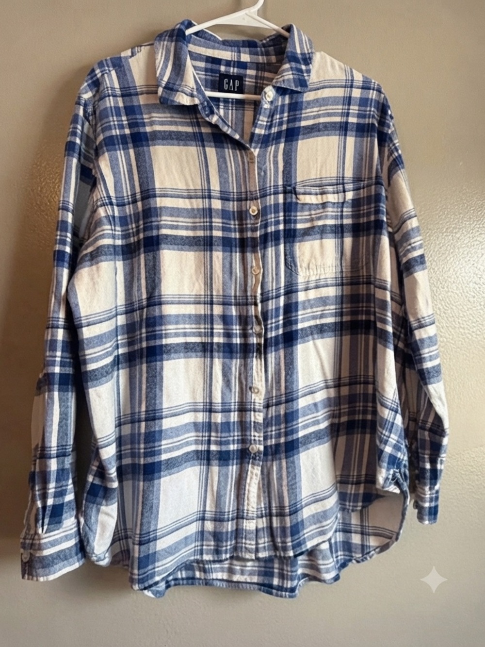 GAP Blue and White Plaid Long-Sleeve Button-Down Shirt Size M